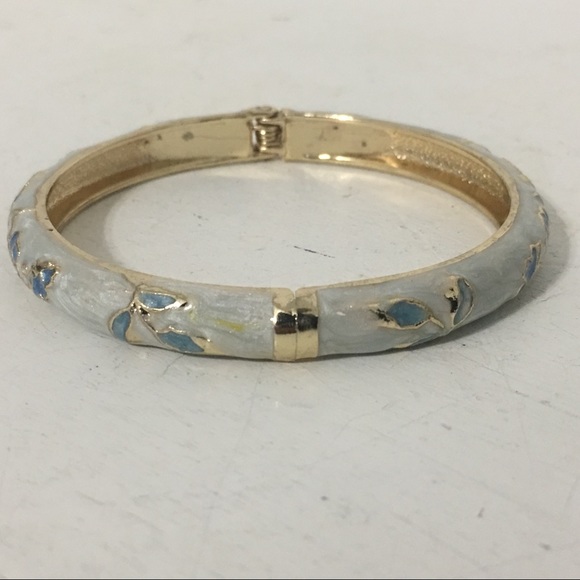 Jiu Long Xing Floral Flowers Snap Hinged Bracelet - Picture 2 of 8